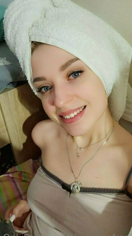 aliyarowefree 素敵な女優 写真