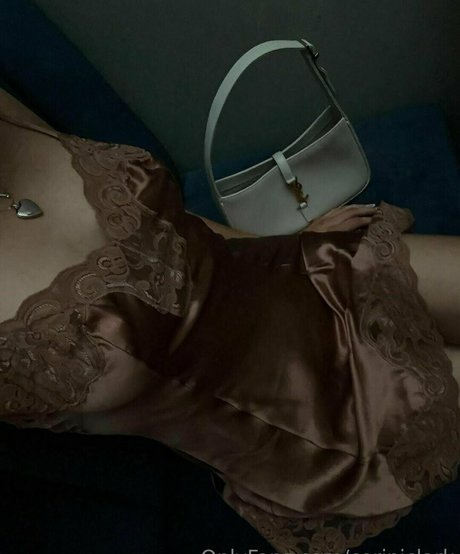 ラバーオンリーファン ホット 写真