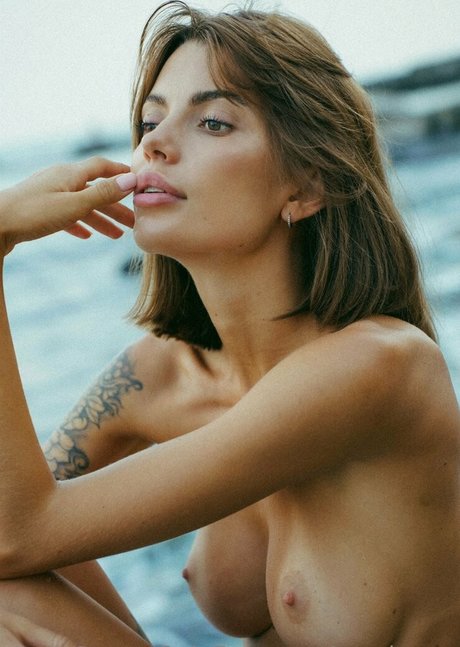 巨乳アナルOnlyFans ホットポルノ 写真