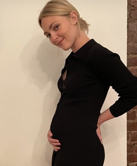 AnnaSophia Robb ヌードモデル 写真