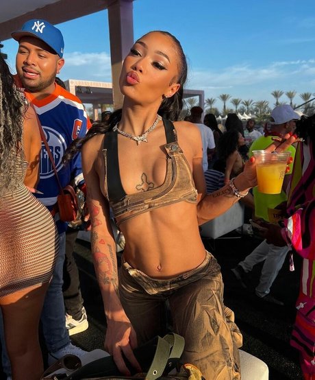 Coi Leray アートモデル 写真