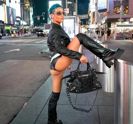 Coi Leray XXXモデル 写真