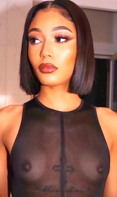 Coi Leray アダルト女優 写真