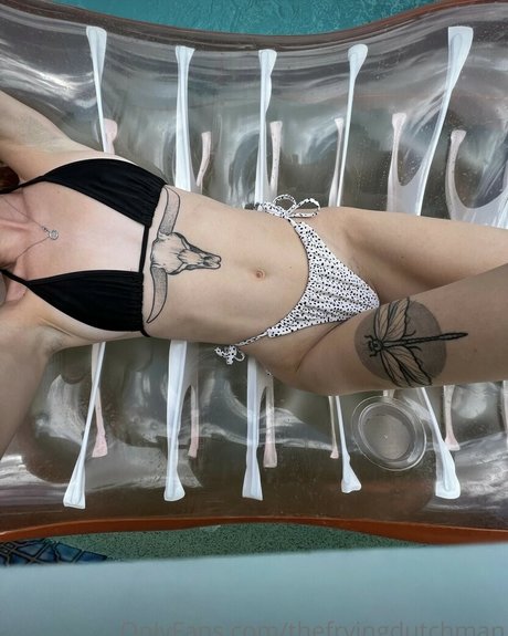 太めのブロンドオンリーファンズ 無料エロ 写真