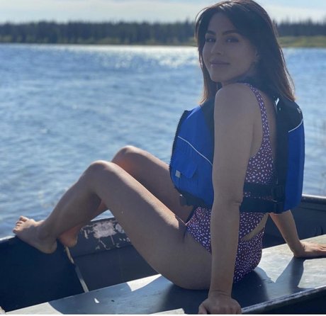 裸の熟女オンリーファンズ 無料 画像