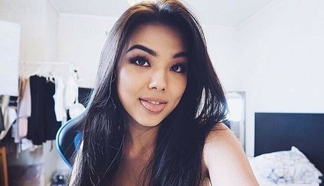 ブルネットのPOV OnlyFans ホットヌード 画像