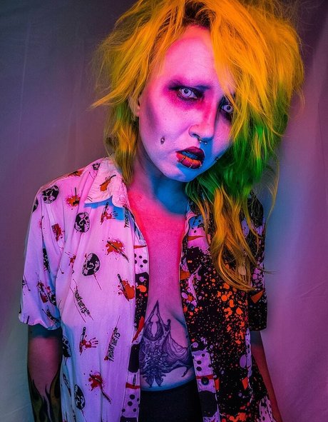 Abadon 美しいモデル 画像