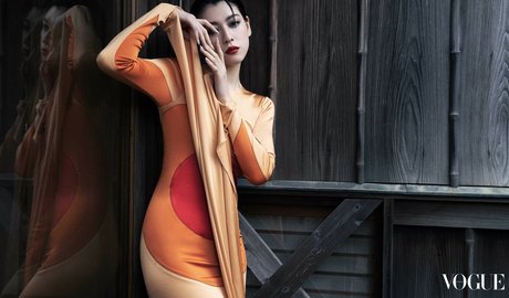 金髪の小柄なオンリーファンズ えろた 写真