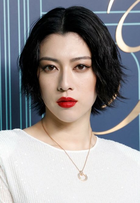 Ayaka Miyoshi セクシーなスター 画像