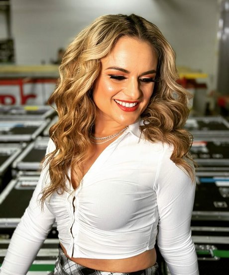 小柄な妻OnlyFans ヌード アーカイブ