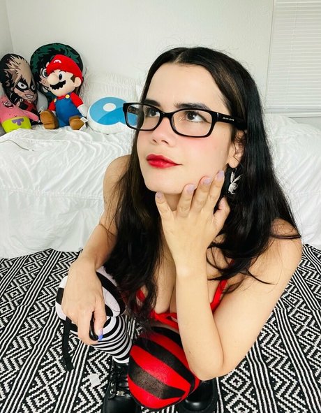 la elfo ポルノ女優 写真