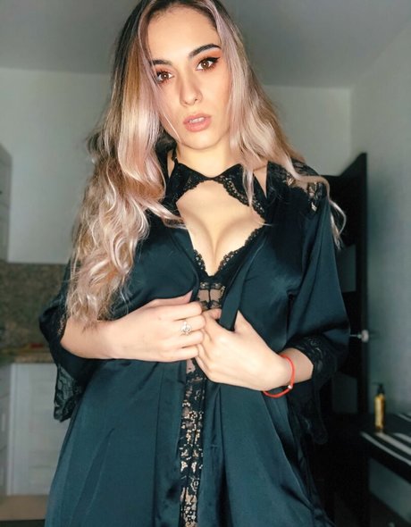 sandro4kaa 高品質のポルノスター 画像