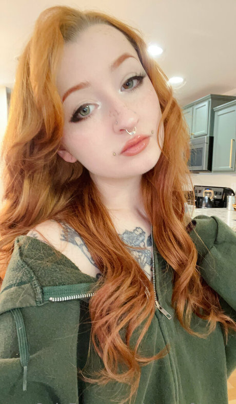 巨乳 パイズリ OnlyFans 無料 画像