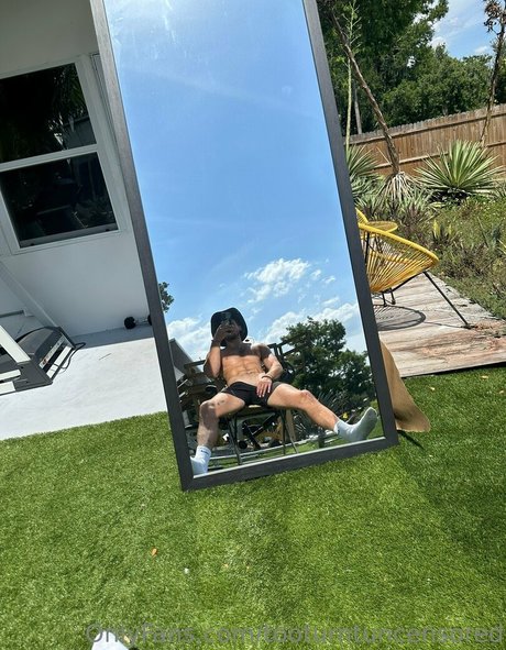 tooturntuncensored エロティックなモデル 写真