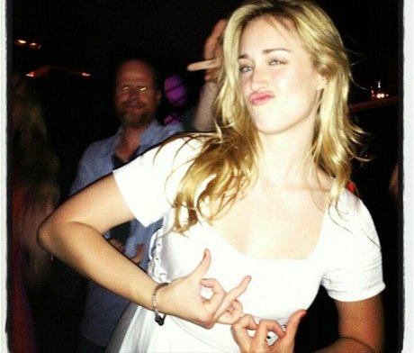 Ashley Johnson トップスター 写真