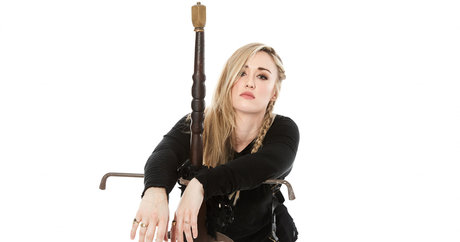 Ashley Johnson ヌード女優 写真