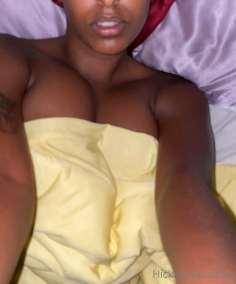 hickiesnbubbles 完璧なポルノスター 写真