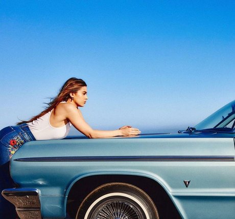 Hailee Steinfeld 裸のスター 写真