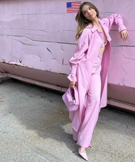 Hailee Steinfeld 裸のスター ギャラリー