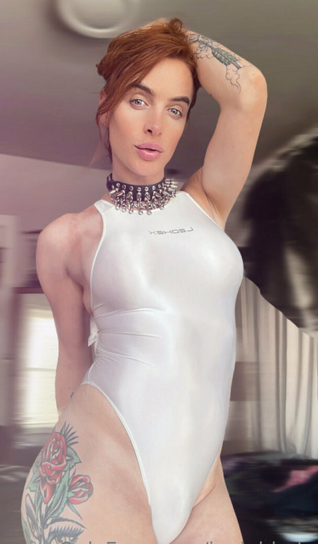 janieblade セクシーなスター 画像