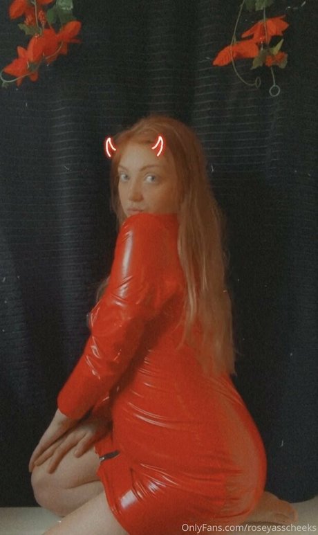 roseyasscheeks ヌードモデル 写真