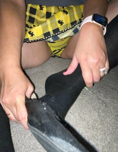 ビデオ通話 オンリーファンズ ホット 写真