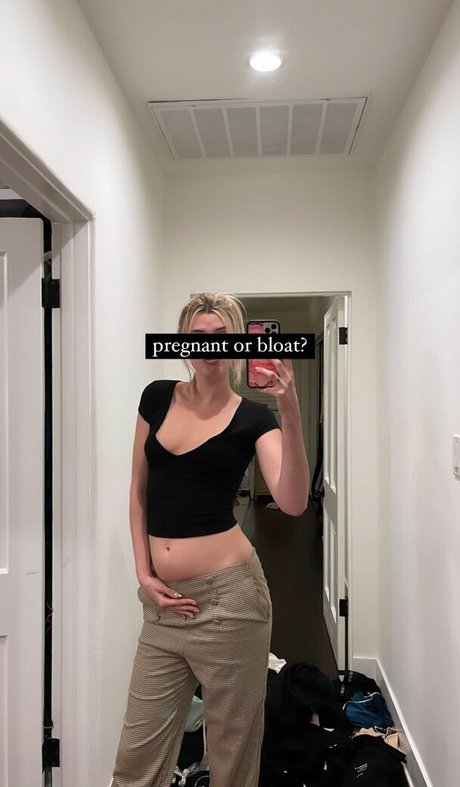 かわいいティーンのオンリーファンズ セクシーヌード ギャラリー