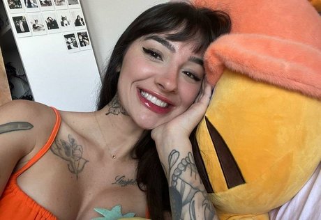 Leticia Caputi ポルノスター ヌード 写真