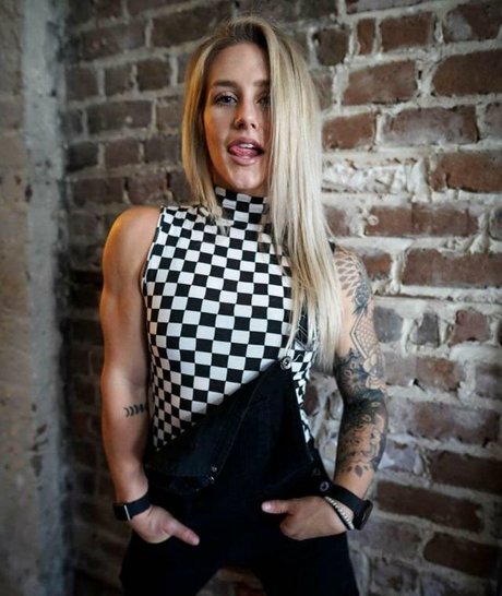 Josie Hamming 完璧なモデル ギャラリー