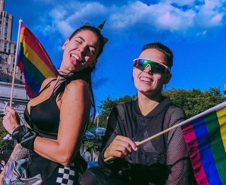 グローリーホール妻OnlyFans ヌード 写真