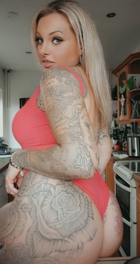 Nevaeh Heaven 独占ポルノスター ギャラリー