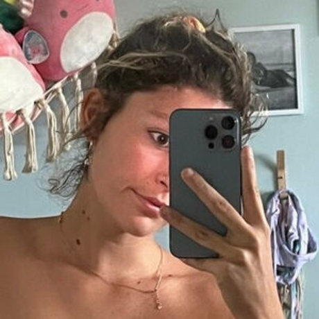 kkaiiileynoellem ヌードのポルノスター 写真