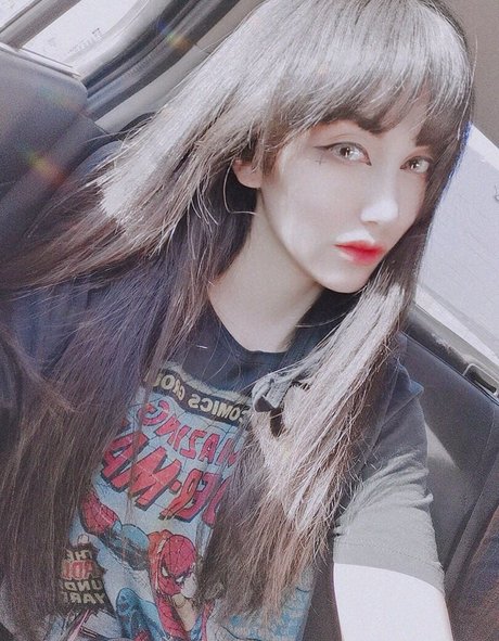 アジア人の精液OnlyFans 美しいヌード 写真