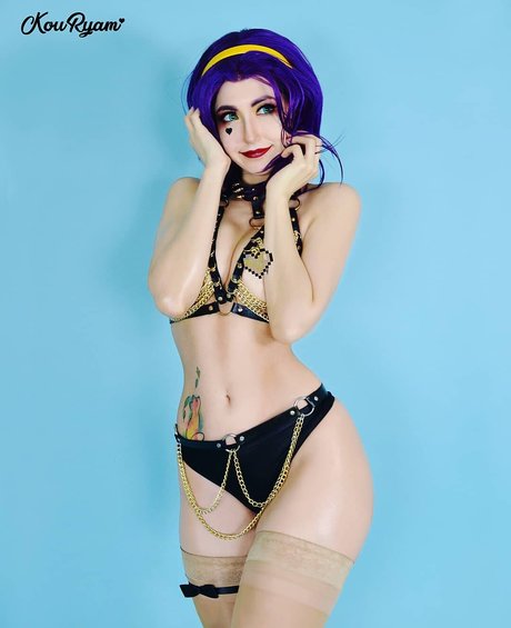 ヌード教師オンリーファンズ セクシーヌード 画像