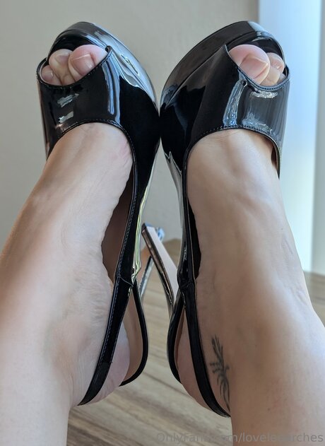 デカ尻TバックOnlyFans 無料 写真