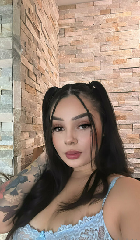 ブルネットのPOV OnlyFans ヌード 写真