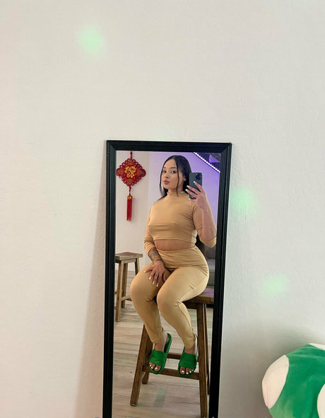 kendallknightt エロティックなスター 写真