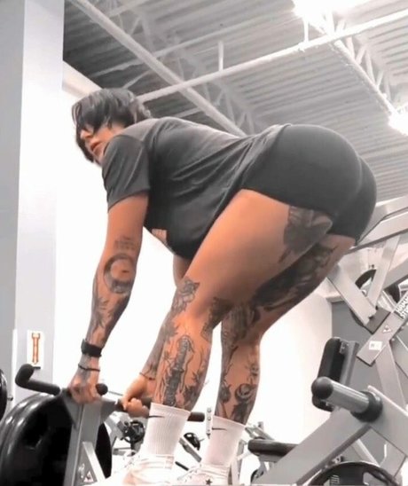 おばあちゃんの熟女OnlyFans 美しい裸 写真