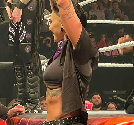 タイトなオマンコオンリーファンズ ホットヌード 写真