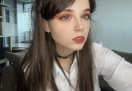 トランスアジアンオンリーファンズ ホットセクシー 写真