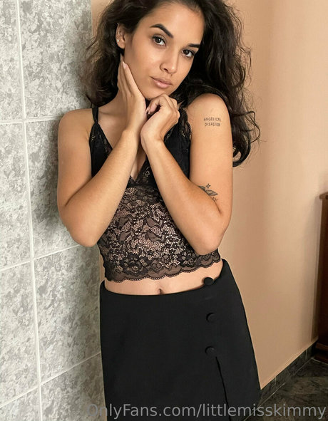 赤毛の巨乳オンリーファンズ セクシー裸 写真