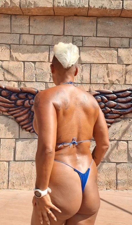 Carro Oberg セクシーなスター 写真