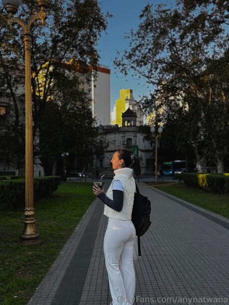 Anynatwana かわいいモデル 写真