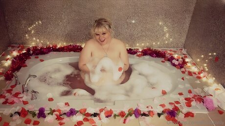 Allykatonly エロティックなスター 写真