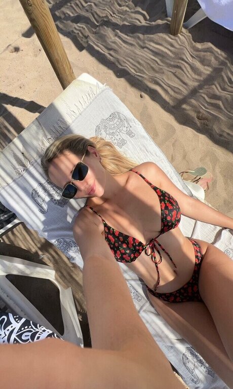 太めのブロンドオンリーファンズ 無料セクシー 画像