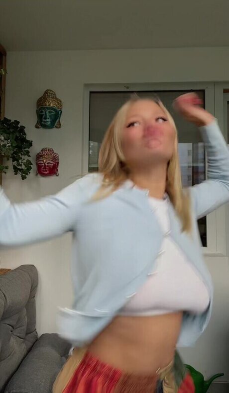 ポニーテールオンリーファンズ ポルノ 写真