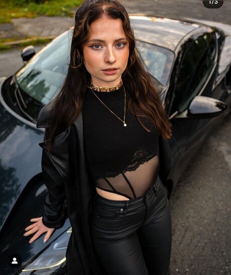 トゥインクスオンリーファンズ ホットポルノ 写真