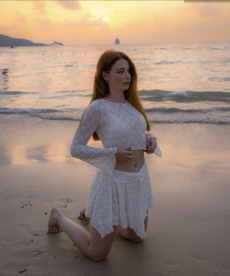 巨大な天然おっぱいオンリーファンズ エロチック 画像