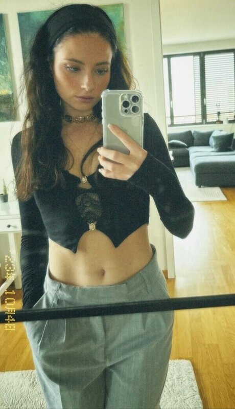 ピアス乳首オンリーファンズ ホットセクシー アーカイブ