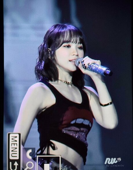 ティーンディープスロートOnlyFans ヌード 画像